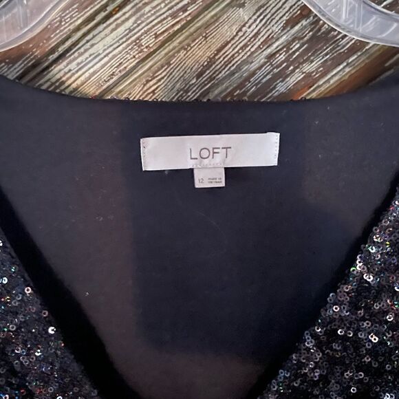 Ann Taylor Loft sequins wrap dress - Picture 4 of 7